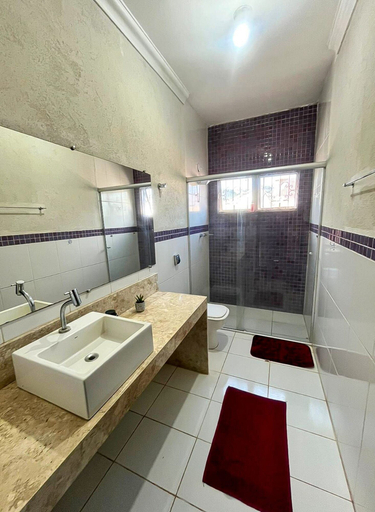Bathroom 5, Pousada Casa Shanti, Dourados
