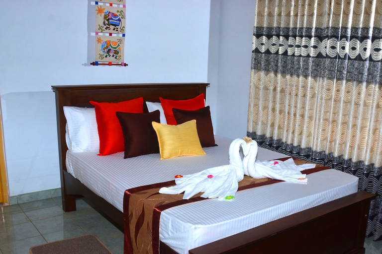 Bedroom 2, Seasand Villa, Kalutara