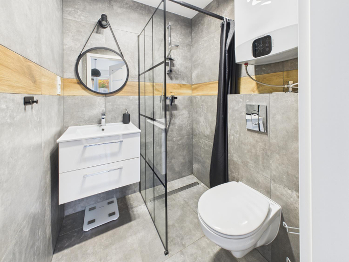 Bathroom 3, Nadmorski bursztyn debina ze swiatlowodem, Słupsk