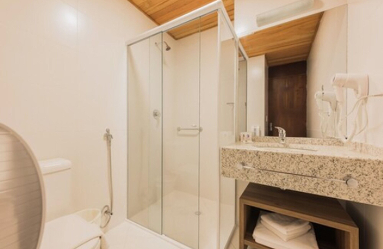 Bathroom, Hotel Internacional Gravatal, Gravataí
