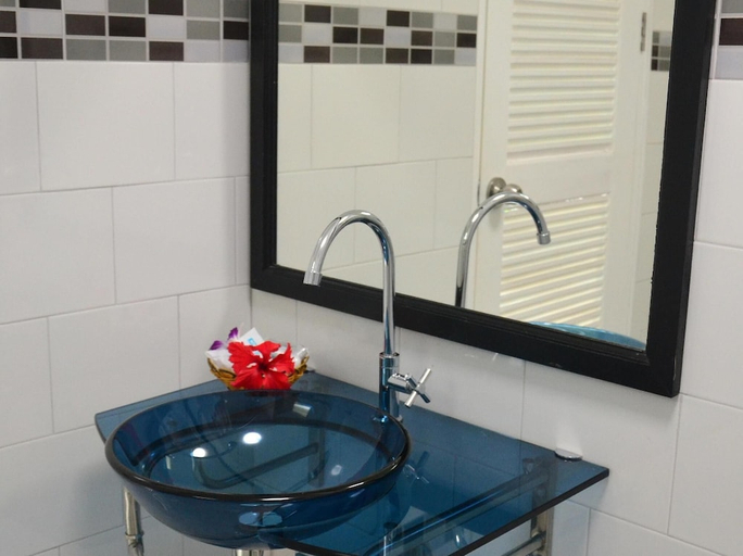Bathroom 5, Khaolak C-nior Bungalows, Takua Pa