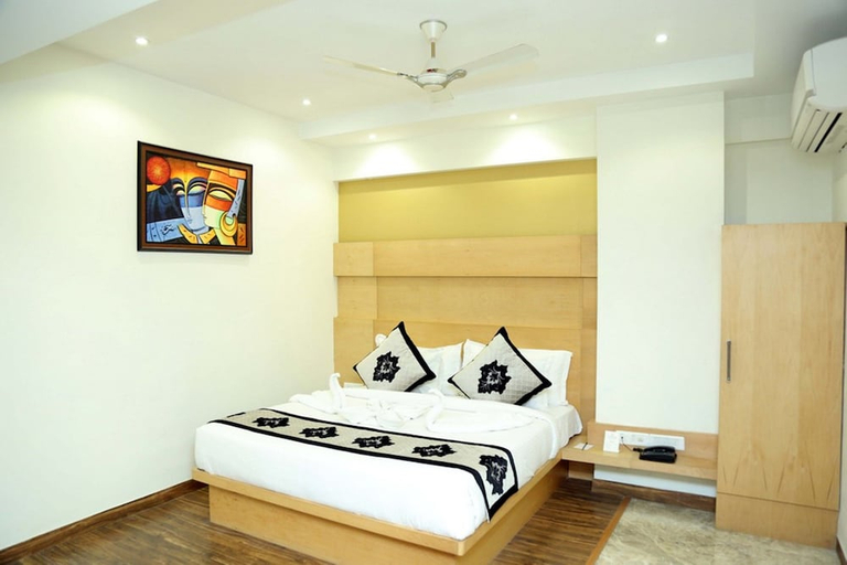 Bedroom 2, Hotel The Royal Bharti, Mathura