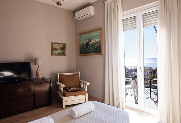 Bedroom 2, B&b Armonia, Salerno