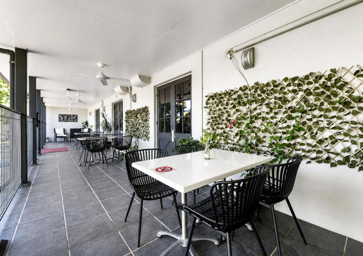 Food & Drinks 5, Alara Motor Inn, Mackay - Pt A