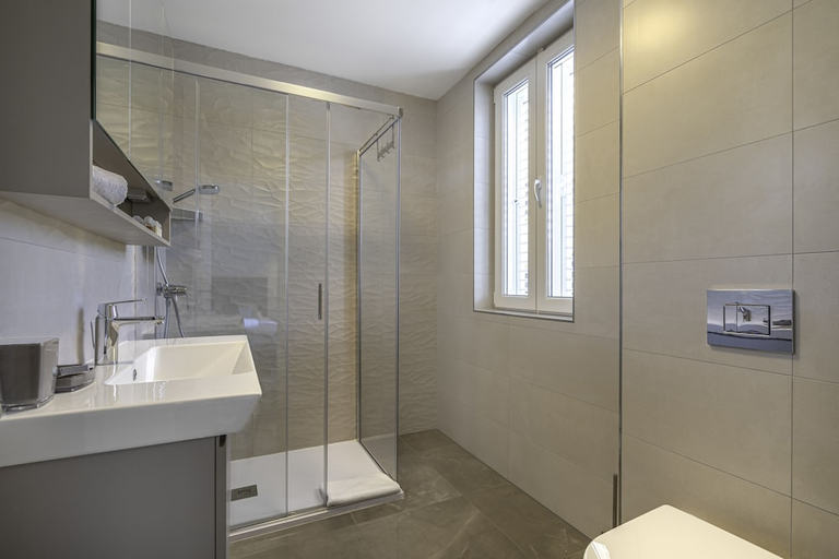 Bathroom 3, Boutique Pine Tree apartments, Mljet