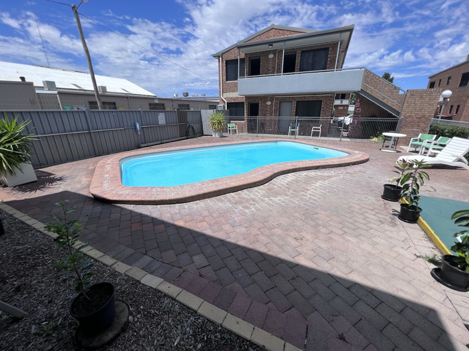 Sport & Beauty 5, SPA VILLAGE TRAVEL INN, Moree Plains