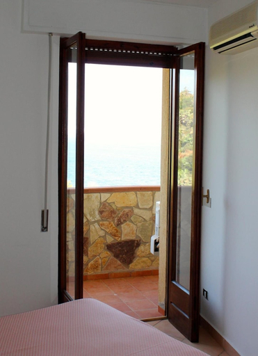 Bedroom 3, Hotel Diana, Palermo