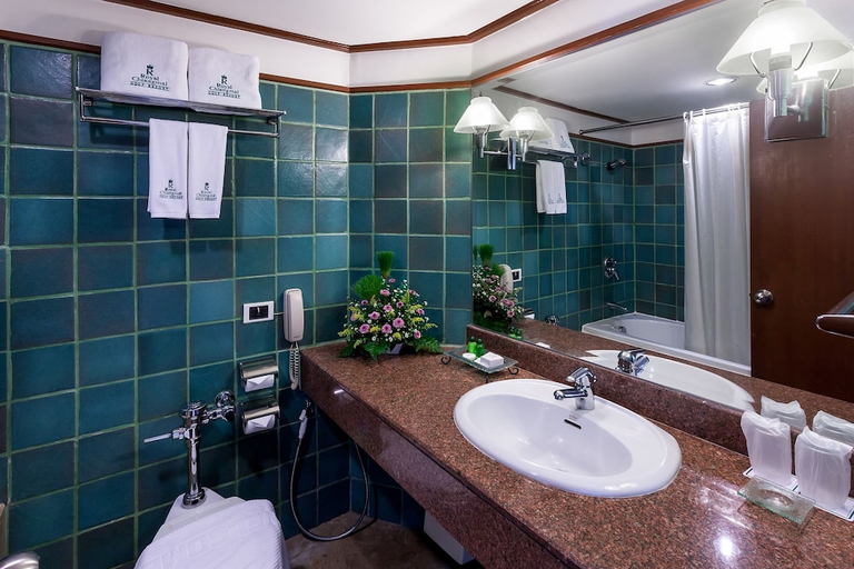 Bathroom 5, The Royal Chiang Mai Golf Resort, San Sai