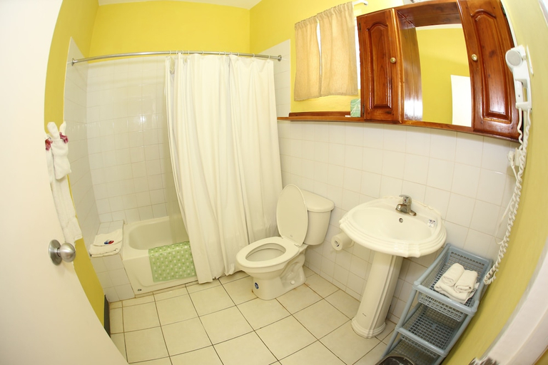 Bathroom 3, Seastar Inn