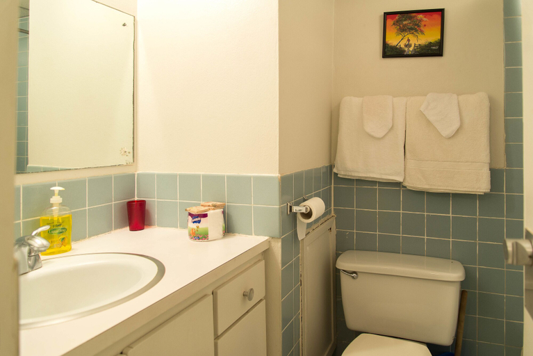 Bathroom 4, Sky View Beach Studio - Montego Bay Club