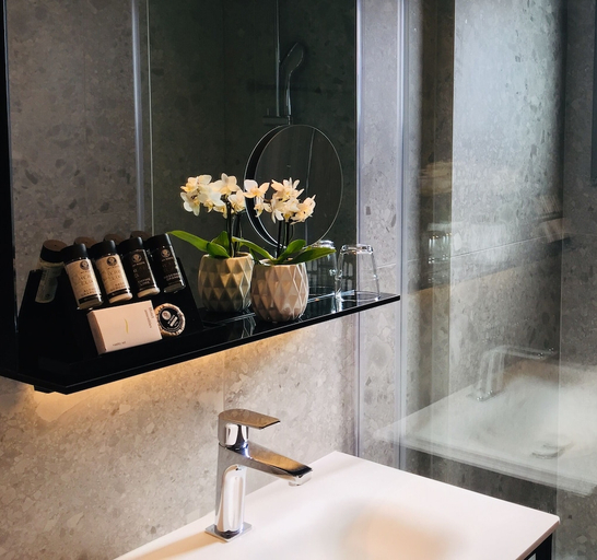 Bathroom 5, Urban Frame Hotel, Attica