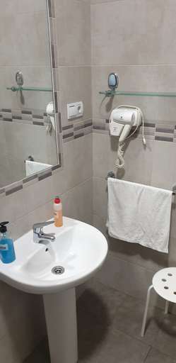 Bathroom 3, Pension Catedral, Sevilla