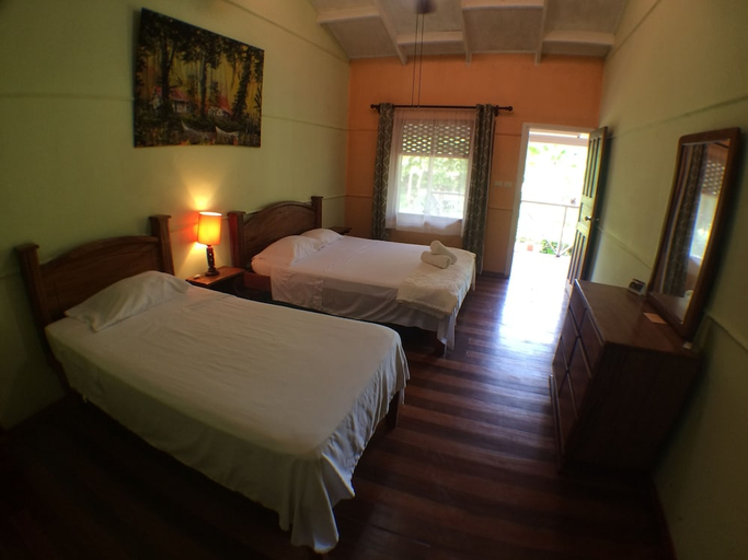 Bedroom 2, Caribbean Paradise Eco-Lodge, Pococí
