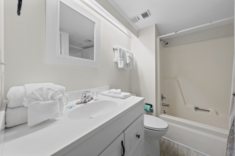 Bathroom 3, Wind Drift South East 404, Escambia