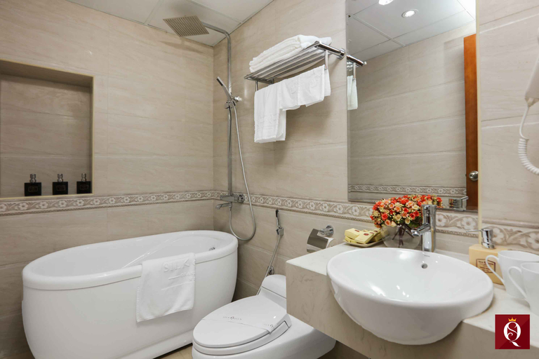 Bathroom 4, Silk Queen Grand Hotel, Hoàn Kiếm