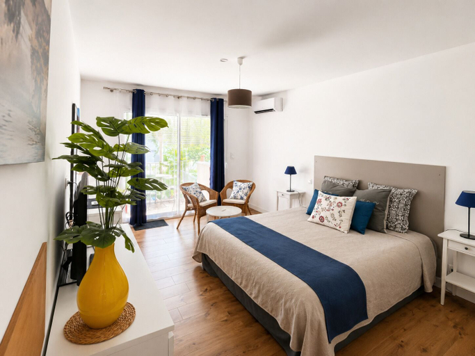 Bedroom 3, Lou Meinado, Bouches-du-Rhône