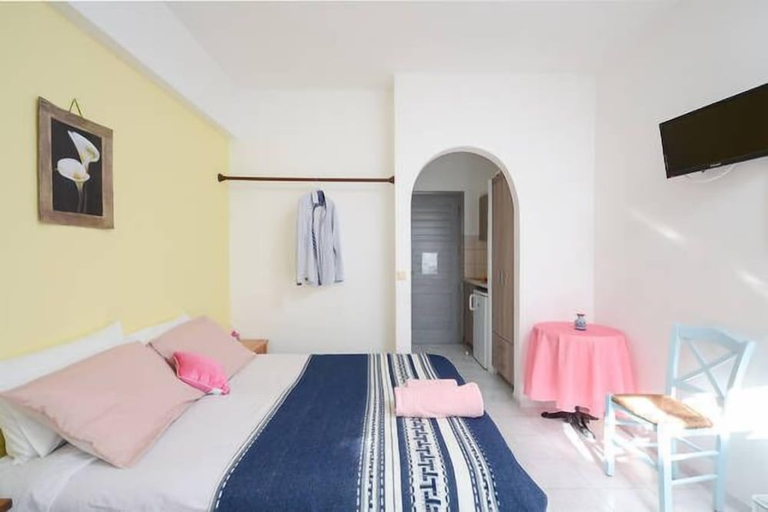 Bedroom 4, Galazia Studios, South Aegean