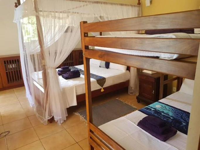 Bedroom 3, Villa Tara, Hikkaduwa