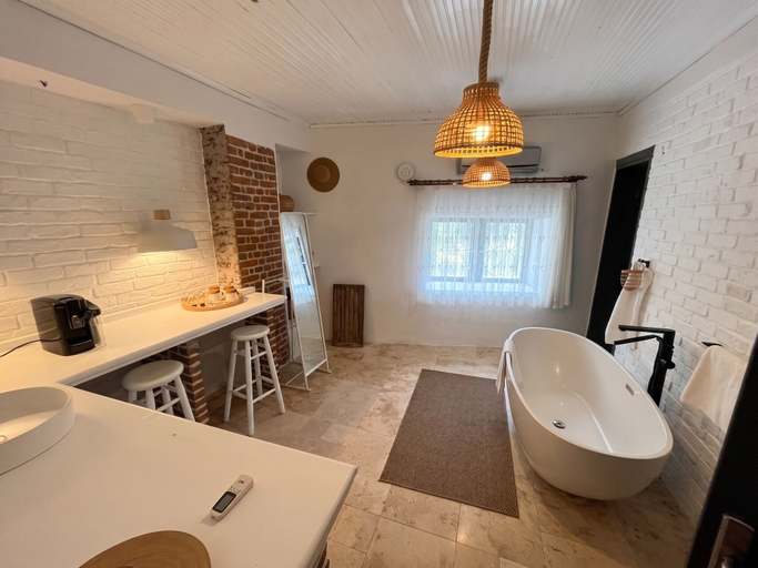 Bathroom 5, Attalos Suites Hotel, Bergama