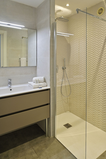 Bathroom 3, Residence Arco Plage, Corse-du-Sud