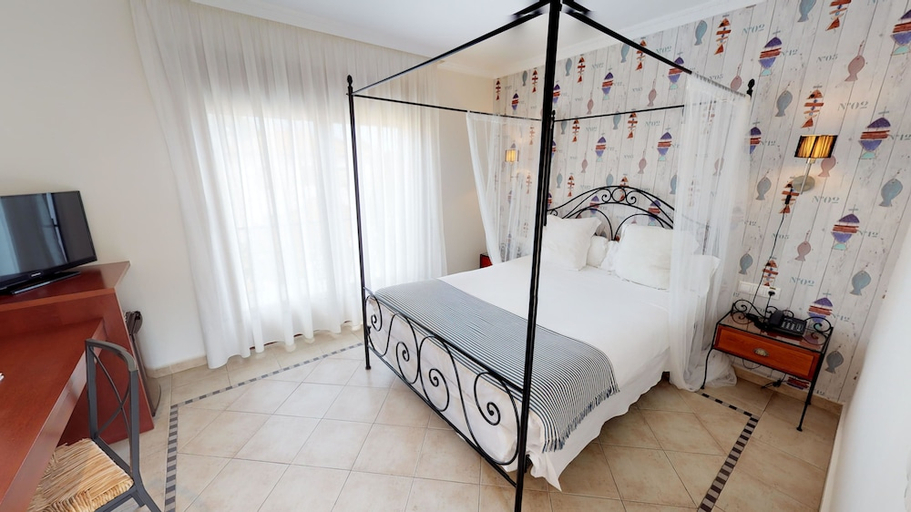 Bedroom 2, HOTEL CON ENCANTO PALAU VERD 3***SUP, Alicante