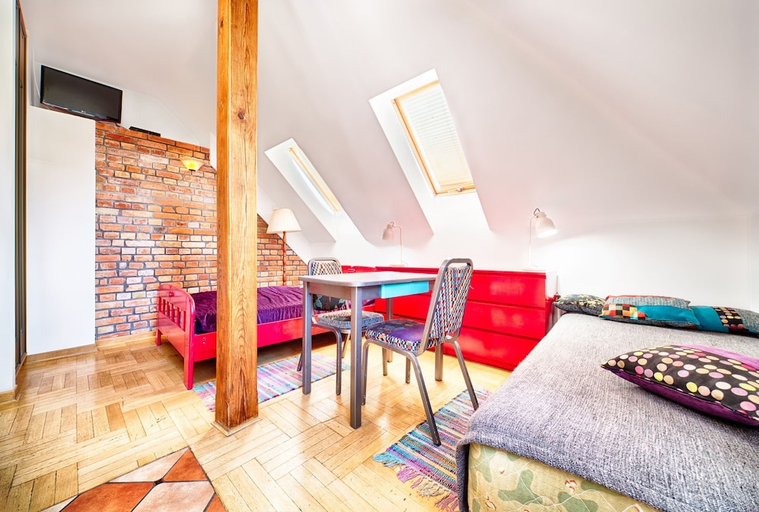 Bedroom 4, Old Town Hostel Kanonia & Apartments, Warsaw