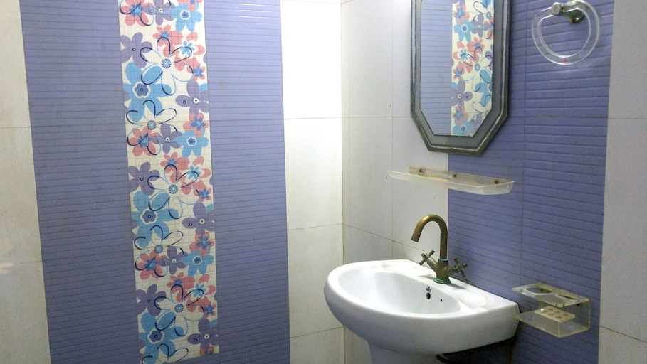 Bathroom 3, Utsav Bed & Breakfast, Gautam Buddha Nagar