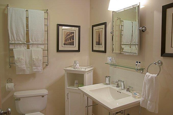 Bathroom 3, Fairfield By Marriott Inn & Suites Haverhill, Essex