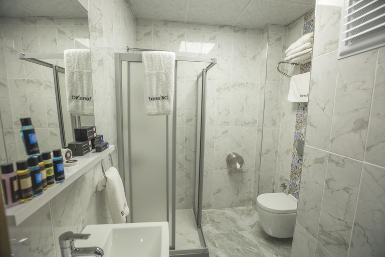 Bathroom 5, Express Inci Airport Hotel, Bakırköy