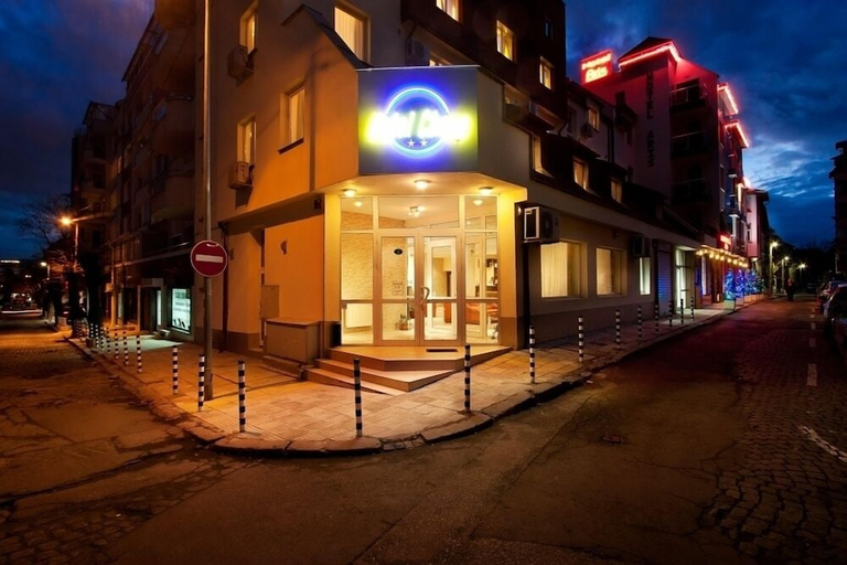 Exterior & Views 1, Hotel Cheap, Stolichna