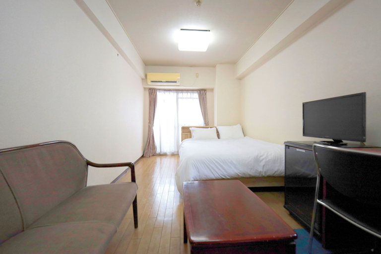 Bedroom 5, Weekly Green In Namba, Osaka