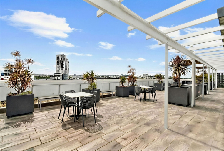 Food & Drinks, Direct Htls Pavilion and Governor on Brookes, Bowen Hills