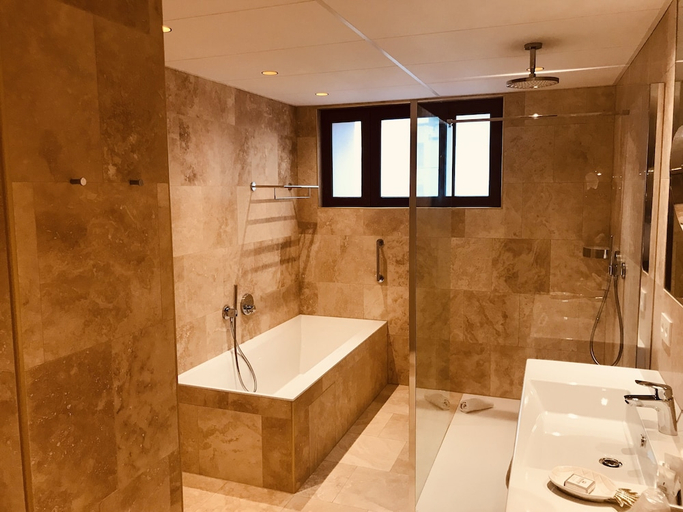 Bathroom 3, Gatsby Hotel, West-Vlaanderen