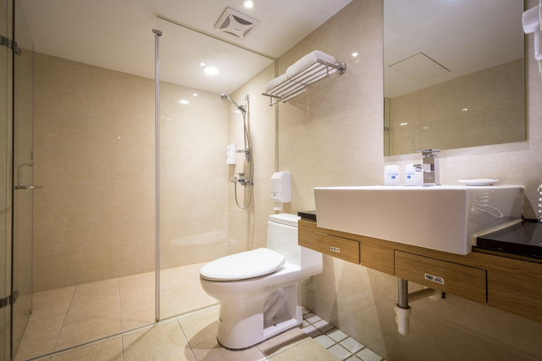 Bathroom 4, Hotel Country, Chiayi City