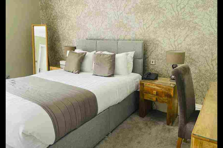 Others 2, Oaklands Hotel, Norfolk