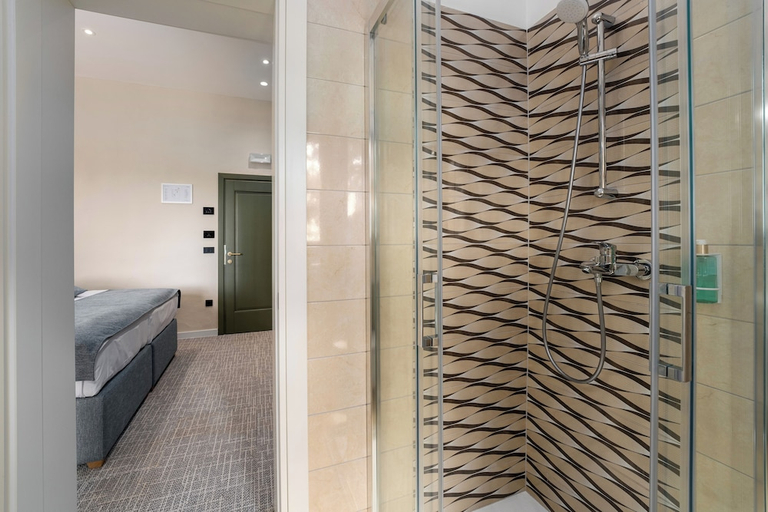 Bathroom 3, Hotel Filipini, Poreč