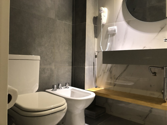 Bathroom 4, Departamentos Lugar, Capital