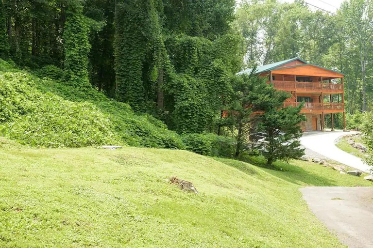 Exterior 3, Nature's Haven Lodge, Sevier
