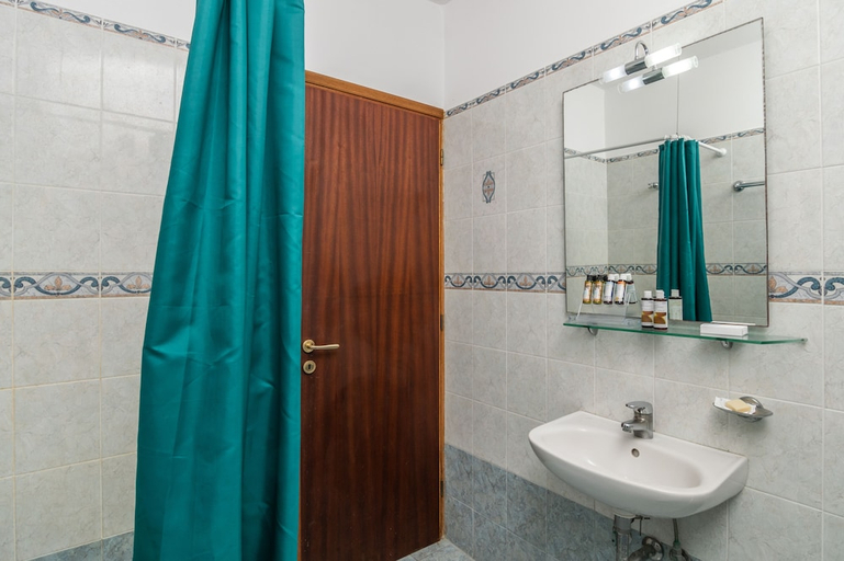 Bathroom 5, Olive Studios, South Aegean