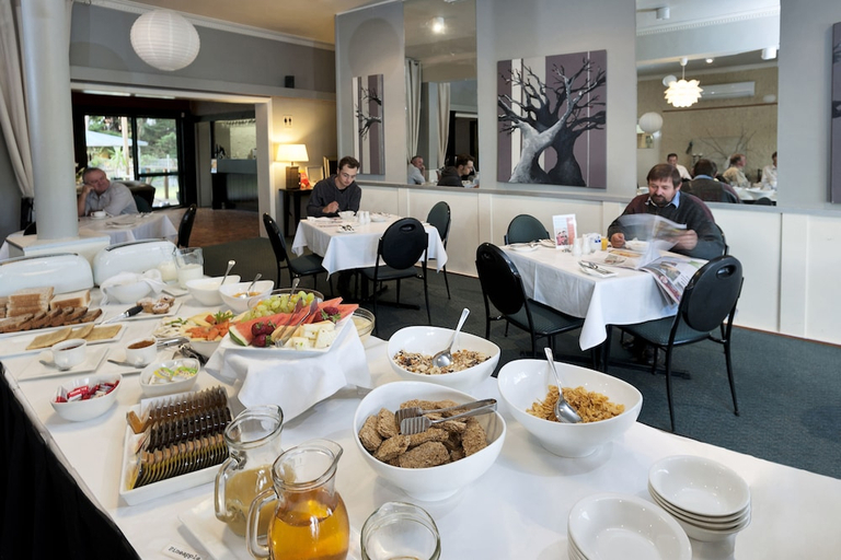 Food & Drinks 4, Burnie Airport Motel, Waratah/Wynyard - Pt A