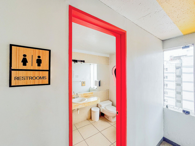 Bathroom 4, Naia Hotel Miraflores, Lima