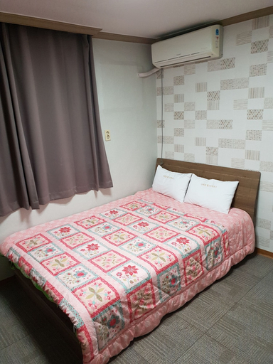 Bedroom 2, Nabizam Guesthouse, Yeosu