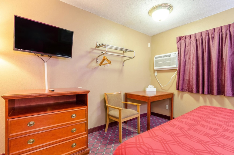 Others 4, Rodeway Inn Mitchell, Davison