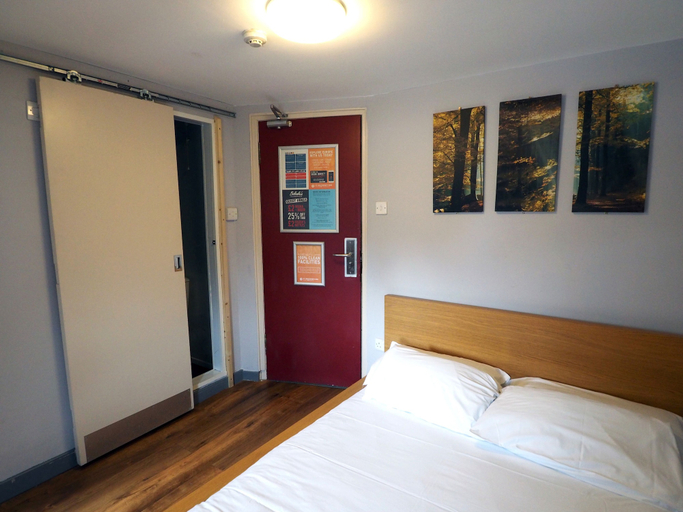Bedroom 2, St Christopher S Inn Hostels, Edinburgh