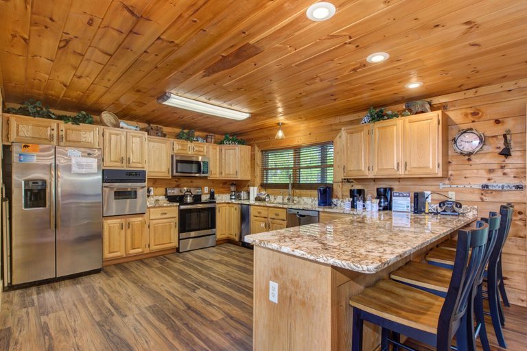 Others 5, Dancing Bear Lodge, Sevier