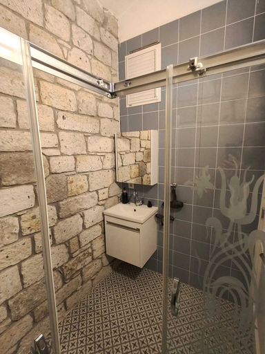 Bathroom 3, Kervan Yazgülü Hotel, Çeşme