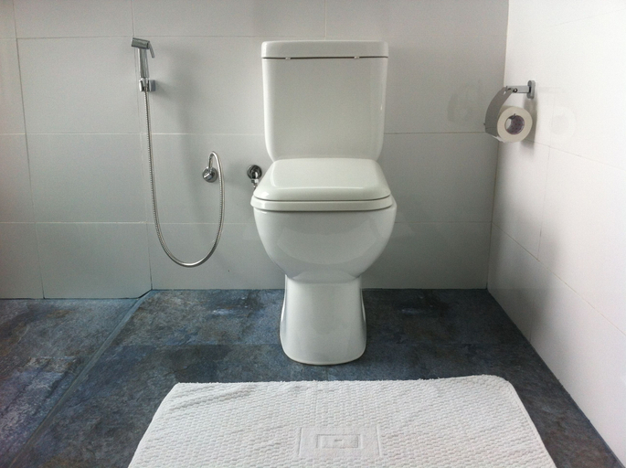 Bathroom 3, Villa Arunalu Kandy, K.F.G. & G. Korale