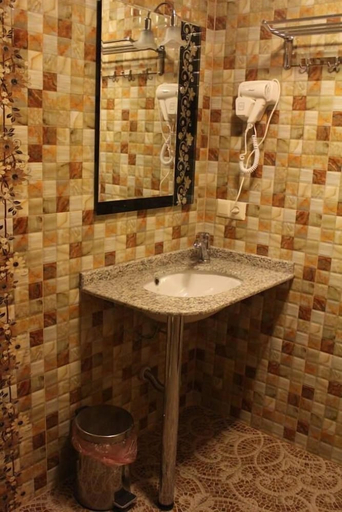 Bathroom 3, Iberia, Batumi