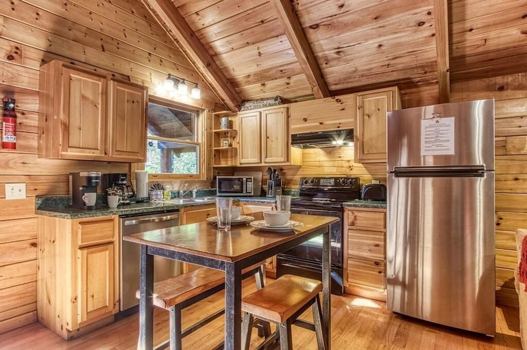 Private kitchen 4, Cozy Bear Lodge, Sevier