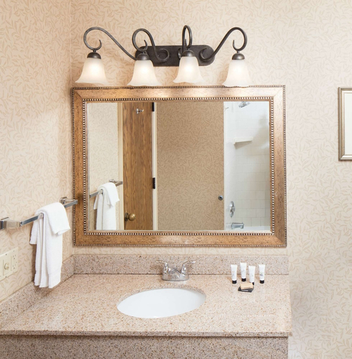 Bathroom 4, Red Lion Hotel Eureka, Humboldt